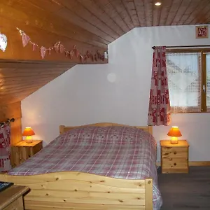 https://chez-nicole.hotels-rhonealpes.com